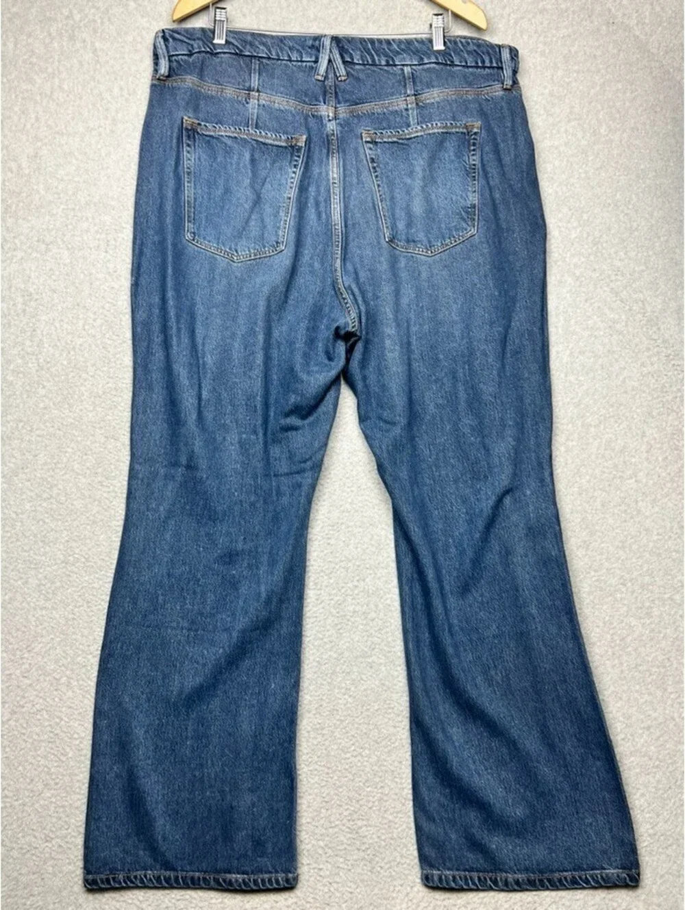 Good American Stretchy High Rise Distress Straight Leg Jeans 16 Curvy Comfort